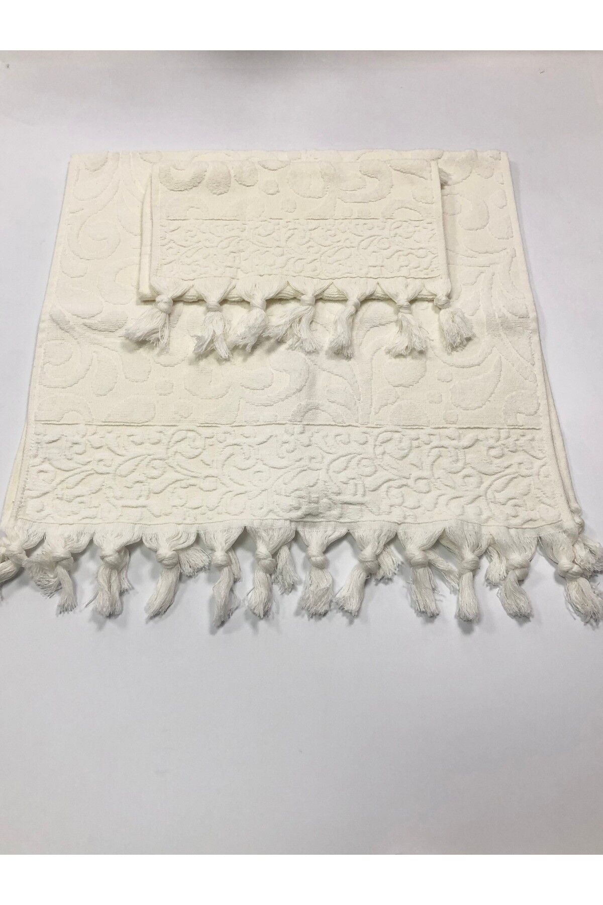 KADİFE PÜSKÜLLÜ 50X90 VE 30X50 HAVLU