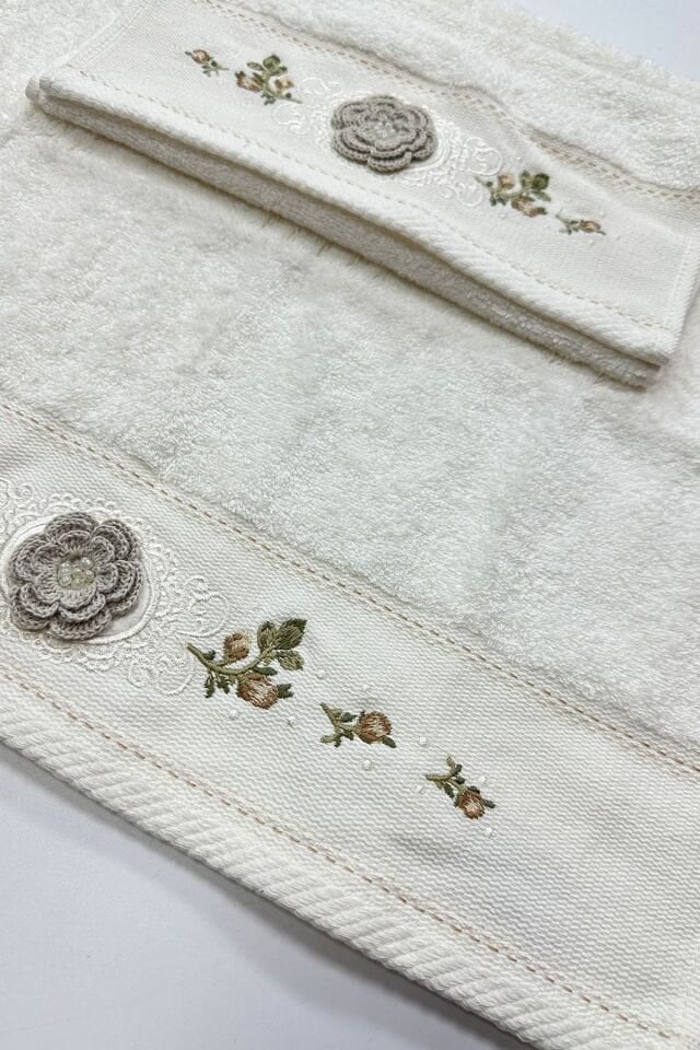 Fiesta Bamboo 3 Boyutlu Havlu Takımı – Şık ve Dayanıklı Çeyizlik Set