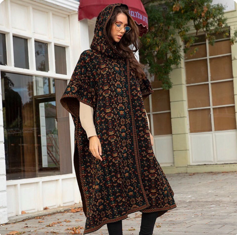 Mavi Etnik Çiçek Desenli Kapüşonlu Panço - Triko Kışlık Oversize Model