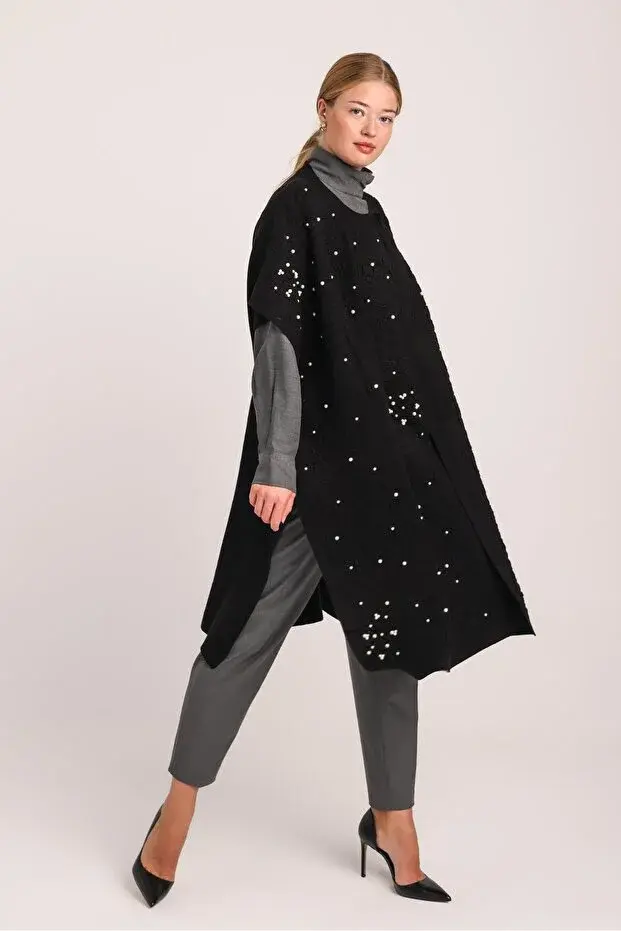 Kadın Siyah Kabartma İncili Kepenek Panço