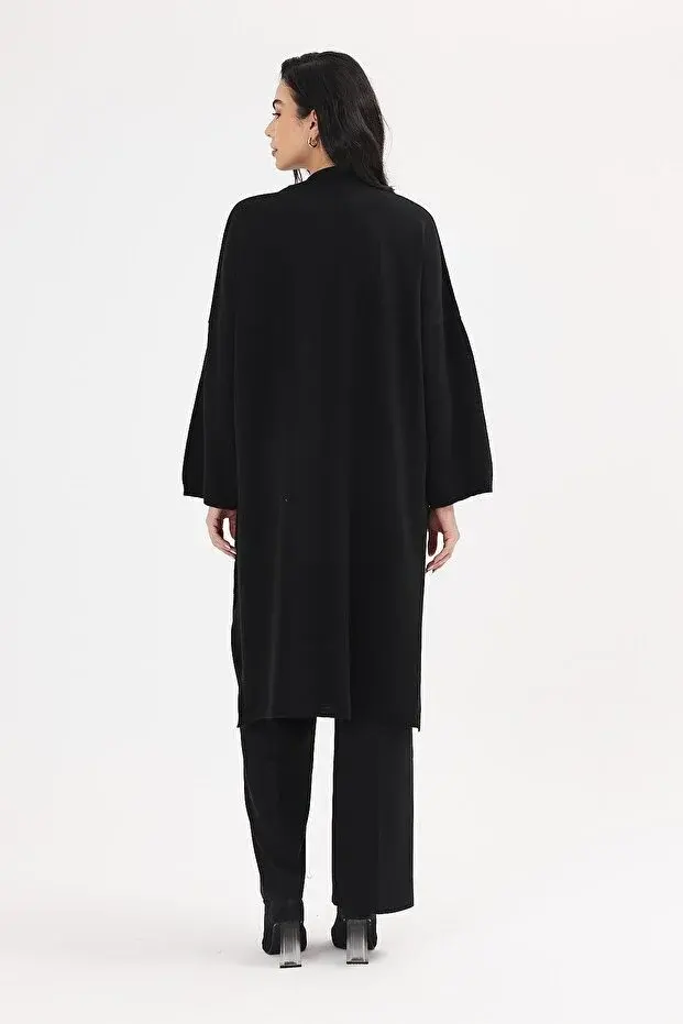 Kadın Siyah Nakışlı Çiçek Detay Kepenek Panço